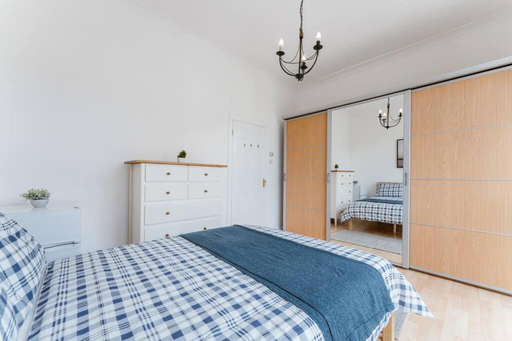 Comfortable Double Room For Your London Getaway Exterior photo